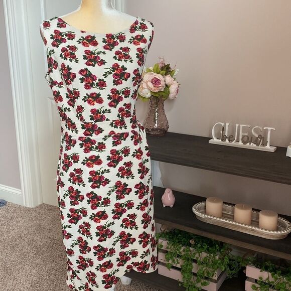 EUC Queen Of Hearts Dress(size 16) - Picture 8 of 10